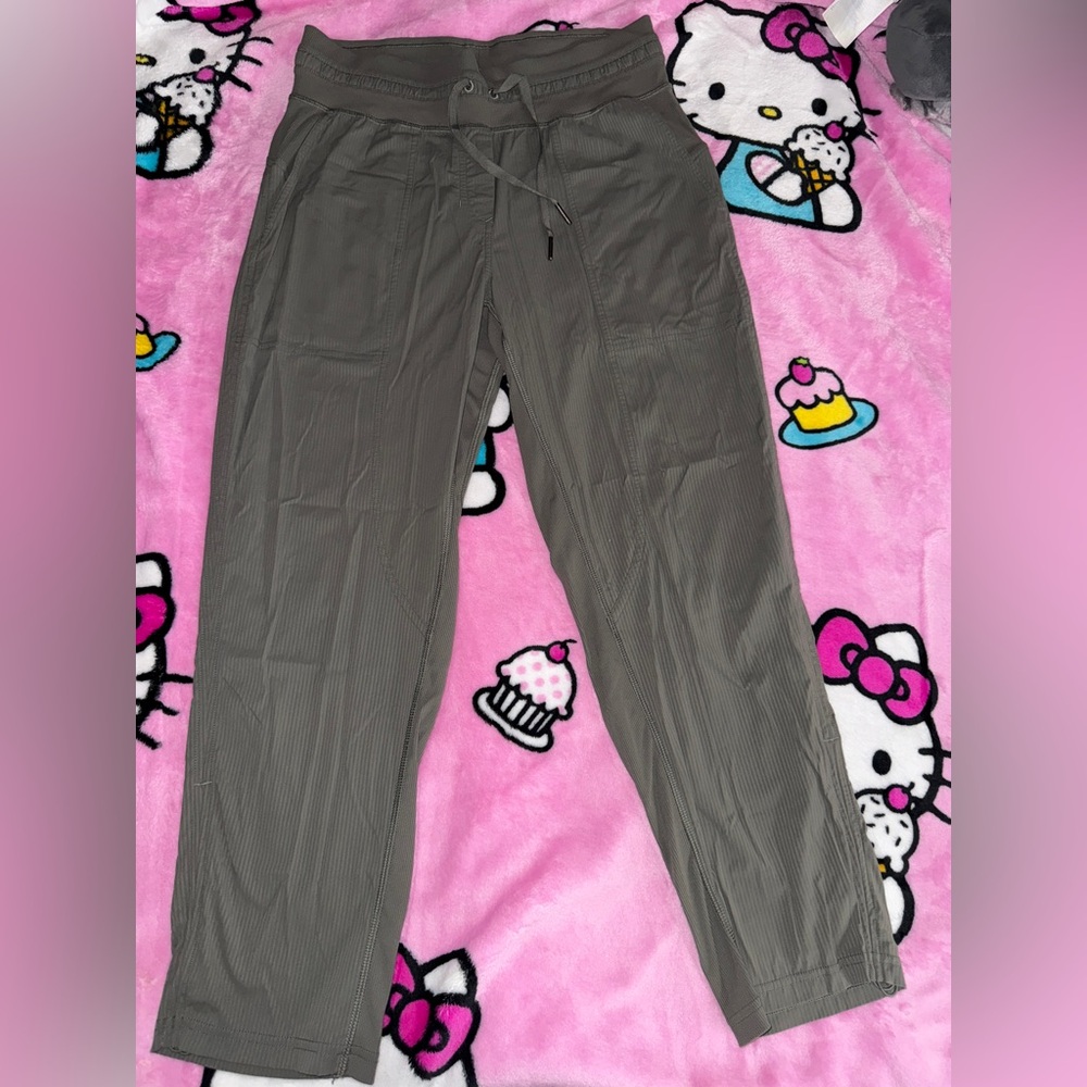 Lululemon Dance Studio Crop *25"